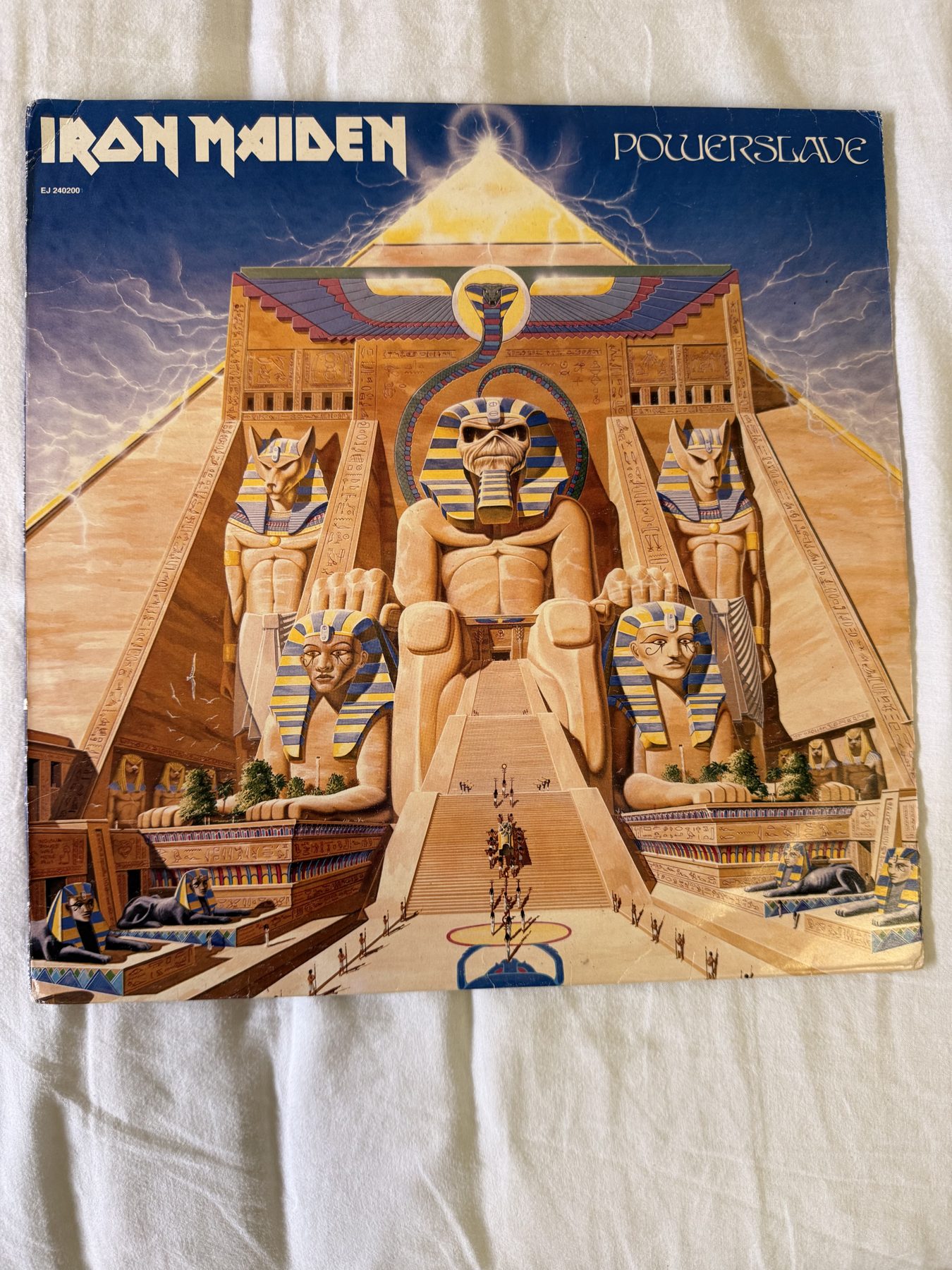 A photograph of pressing 112, Israel