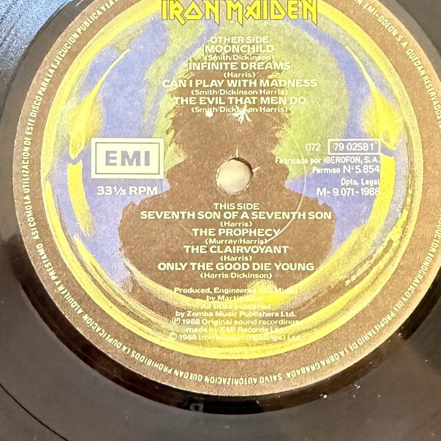 Label of pressing 19, Spain