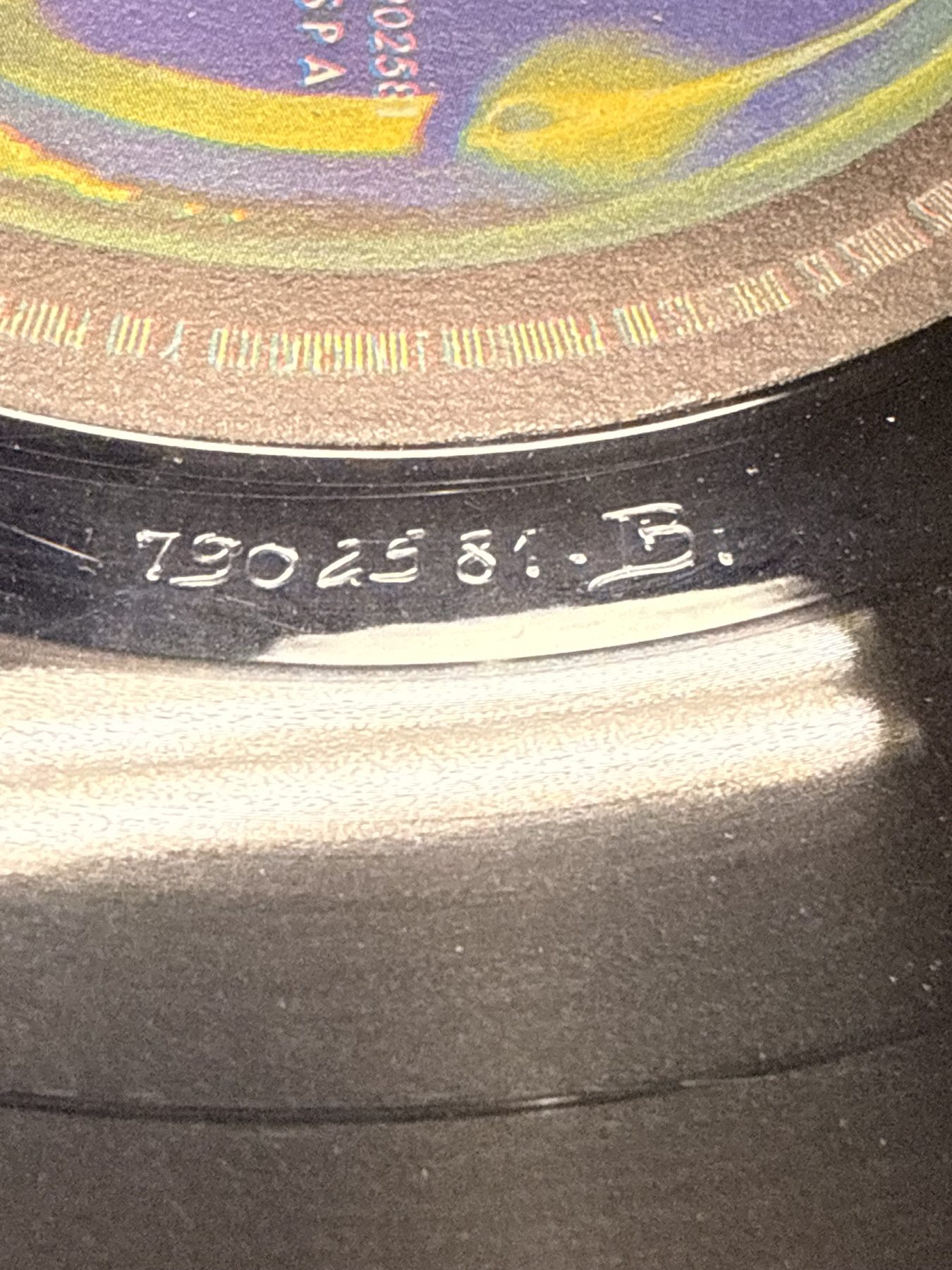 A photograph of pressing 43, Portugal